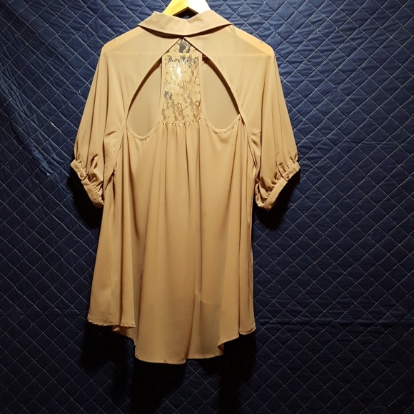 🎉HP Forever 21 lace trim hi-lo top - Picture 4 of 5